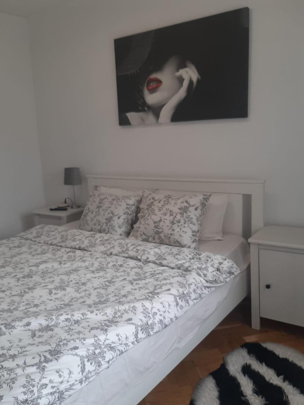 Mari&Vio Apartment Cluj-Napoca Exteriör bild